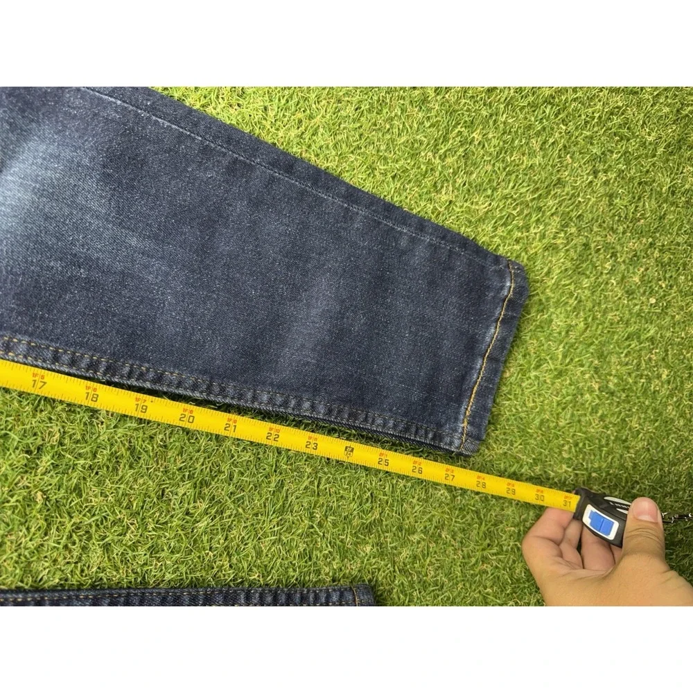 Levis shop confidence